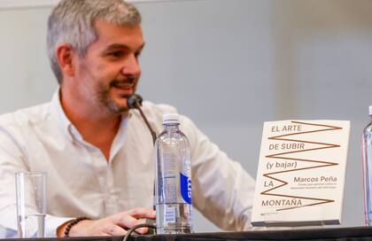 Peña y su libro, publicado por Siglo XXI