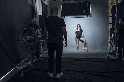 Penélope Cruz es una de las protagonistas que aparecen en la nueva edición del calendario