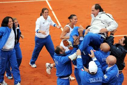 Barazzutti fue capitán de Italia en la Fed Cup en una época dorada, de 2002 a 2016, ganando los títulos en 2006, 2009, 2010 y 2013, con figuras como Pennetta, Schiavone, Errani y Vinci