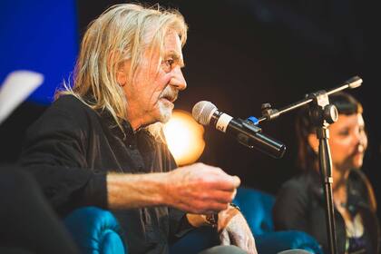 Penny Rimbaud, uno de los impulsores de la filosofía ‘So It Yourself’. “Lo más difícil de decir ‘Hazlo tú mismo’ es justamente descubrir quién es ese ‘tú mismo’”, dijo