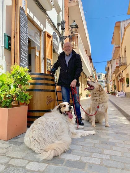 Pep Bernadas, de la librería Altair, en Barcelona