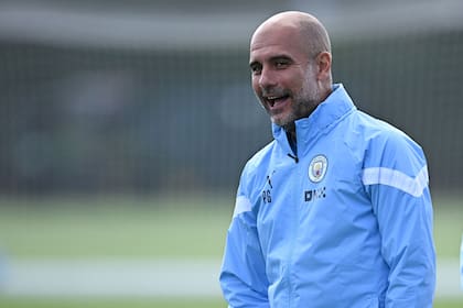 Pep Guardiola dice sentirse feliz como DT de Manchester City