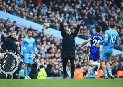 Pep Guardiola, DT de Manchester City, elogió a Julián Álvarez en los últimos días