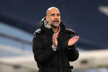 Pep Guardiola, DT del Manchester City, que lleva nueve victorias seguidas y no pierde hace 16 partidos.