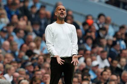 Pep Guardiola no podrá dirigir al Manchester City en su partido de la FA Cup contra el Swindon Town por estar atravesando el Covid-19