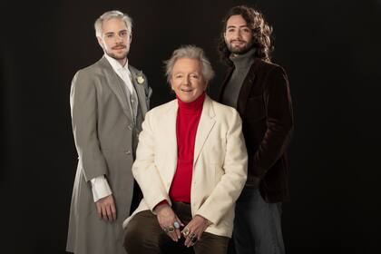 Pepe Cibrián, junto con Maximiliano Airieto y Luis Machuca, protagonistas de su nuevo musical, Infierno blanco
