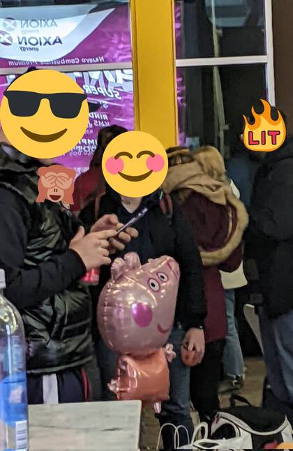 "Peppa ya está haciendo la fila acá, sana y salva", publicaron en la red social.