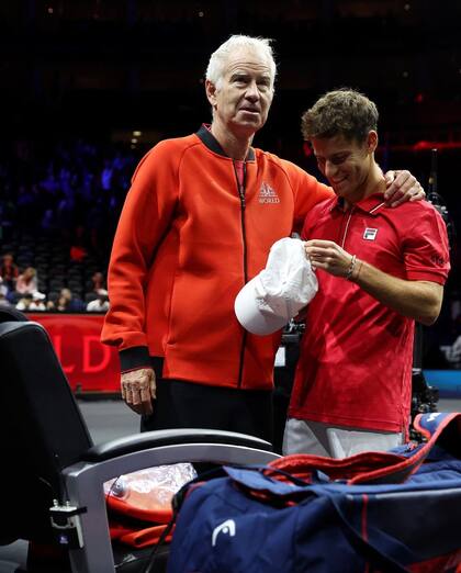 Peque Schwartzman con John McEnroe