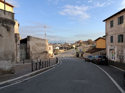 Pequeñas comunas italianas se convierten en el escenario donde muchos descendientes inician el trámite de ciudadanía con residencia temporaria y acompañamiento profesional.