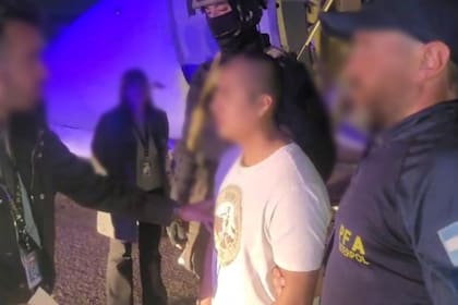 Pequeño J llegó a la Argentina