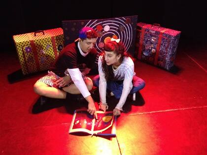 Pequeños astros, dirigida a chicos de entre siete y diez años