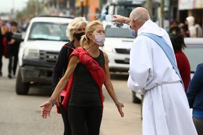 Bendición en la peregrinación a pie a Luján