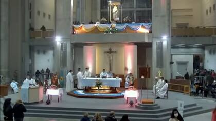 El templo se encuentra abierto desde las 6