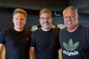 En medio del caso AFA, Chiqui Tapia toma aire marplatense y se retrata con un alfil clave de Kicillof