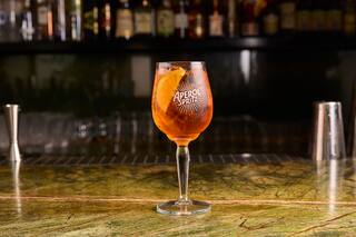 El paso a paso para preparar tu Aperol Spritz