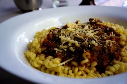 Perfectos fusilli al tuco y pesto en Lo de Cholo