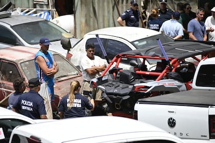 Pericias a los vehículos involucrados en el accidente donde resultó gravemente herido Bastián, en la zona de La Frontera en Pinamar