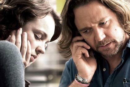 Rachel McAdams y Russell Crowe en La sombra del poder
