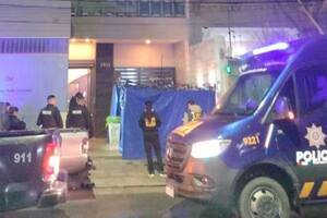 Peritos trabajan en el lugar donde cayó al vacío y murió el Hombre Araña santafesino