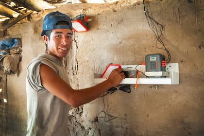 Permer está trabajando en nuevas licitaciones y contratos de instalaciones que deberán cubrir más de 40.000 hogares en nueve provincias.