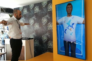 Tecnología. Un espejo virtual para crear ropa a medida y al instante