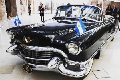 Perón adquirió el Cadillac (del año 55) que nunca pudo usar y hoy se exhibe en el Museo del Bicentenario