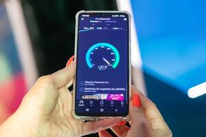 Ya funcionan las antenas 5G “puras” en el país: traen más velocidad y cambios en los abonos