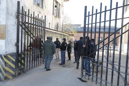 Personal de Gendarmería, al ingresar al depósito de Tafí VIejo