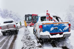 Travesía solidaria: con camionetas 4x4 ayudan a los aislados en la Patagonia