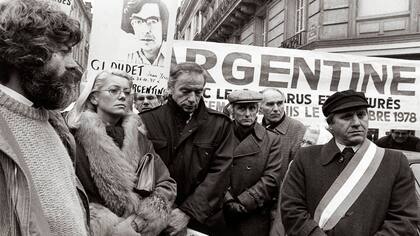 Personalidades como Catherine Deneuve e Yves Montand participaron de las marchas de los jueves en París (1978-1984)