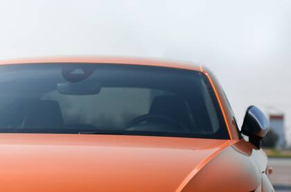 Personas con fotosensibilidad a la luz visible podrán solicitar permisos especiales a la División de Vehículos Motorizados