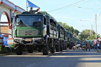 Perú moviliza tropas a la frontera con Ecuador para frenar a venezolanos ilegales