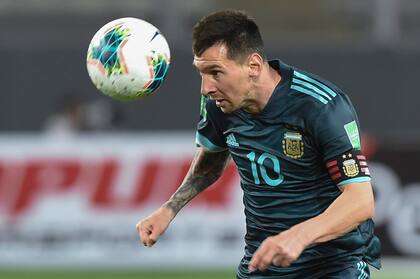 Lionel Messi respondió con dureza ante una consulta de la prensa, al llegar a Barcelona. El martes había disfrutado del triunfo de la selección ante Perú.