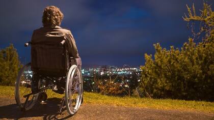Pese a la falta de una enfermedad física, muchos de los pacientes de O''''''''Sullivan están incapacitados para moverse y deben usar una silla de ruedas