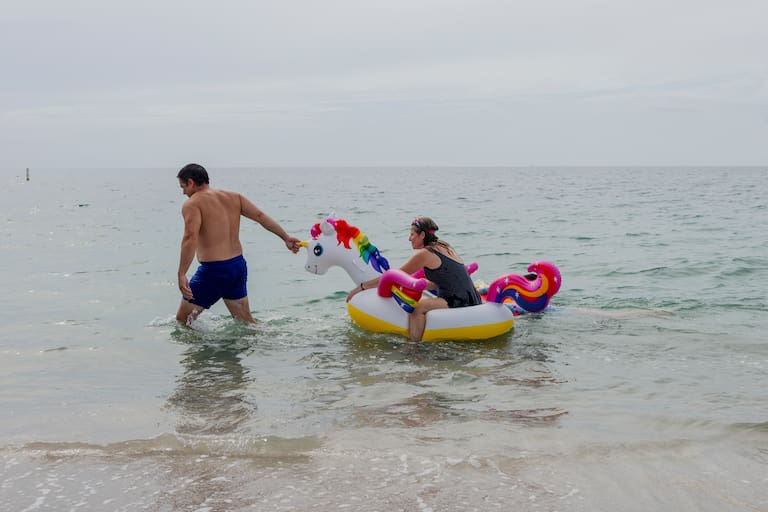 In Florida ertrinken Badegäste in rauchenden Meeren und beispiellosen Temperaturen