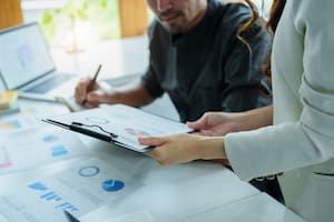 Un laberinto impositivo: pese a las promesas, las pymes aún pagan 37 tributos y sólo les quitaron el impuesto PAIS