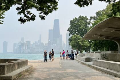 Pese a los llamados de las autoridades ante la contaminación alarmante, algunas personas realizaron actividades al aire libre