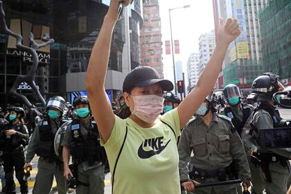 Pese a no haber manifestaciones programada por el Dí del trabajo, en Hong Kong se realizan protestas frente a un centro comercial