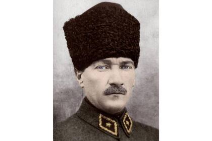 Pese a que Atatürk fue un líder autoritario, la mayoría en Turquía tiene una opinión favorable respecto a su figura