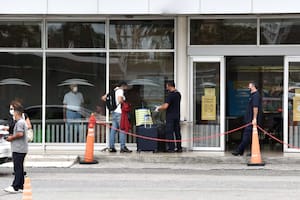 Pese a rumores por eventuales restricciones, 230 pasajeros, uruguayos y argentinos con residencia uruguaya, partieron este miércoles a Montevideo