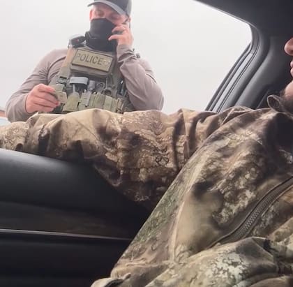 Pese a ser ciudadanos legales, agentes del ICE intentaron detener a dos hermanos en Carolina del Norte (Captura de pantalla)