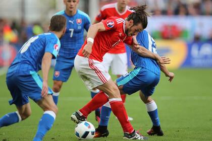 Bale fue la figura en el debut de Gales en el torneo europeo