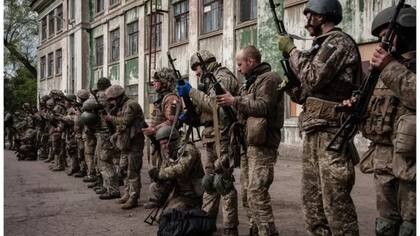 Pese al apoyo de Occidenrte, Ucrania sigue estando en desventaja frente a Rusia en términos de armamento