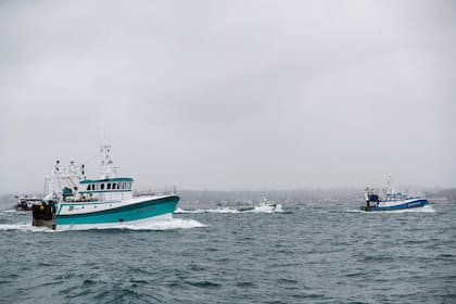 Pesqueros franceses vuelven a su país tras la protesta frente a Jersey