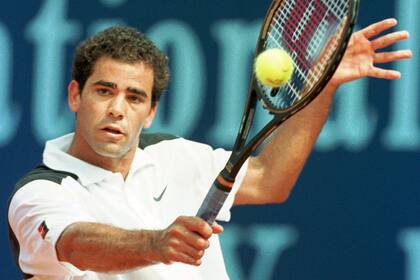 Pete Sampras, una leyenda de la historia del tenis, terminó como número 1 del ranking seis veces, de 1993 a 1998; aquí, jugando en Montecarlo 1998. 