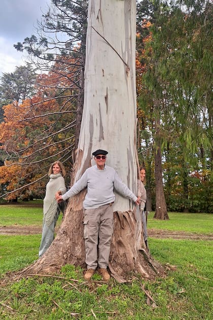 Peter Laharrague en su arboretum.