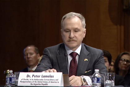 Peter Lamelas, en su exposición en una sala de audiencias del Senado de Estados Unidos.