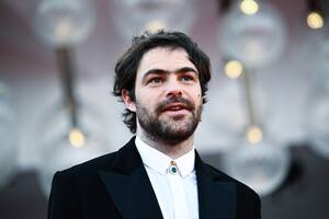 Peter Lanzani dio una entrevista en inglés y las redes estallaron