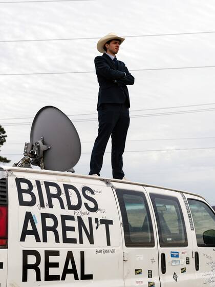 Peter McIndoe, con su camioneta en Fayetteville, Arkansas. (Rana Young/The New York Times)
