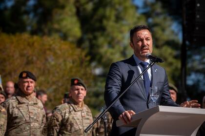 Petri encabezó el acto por el Día del Ejército